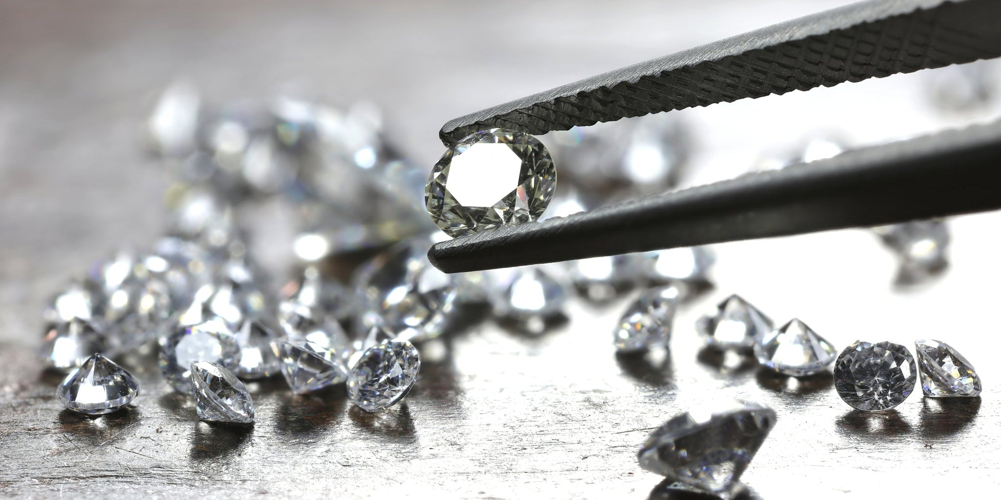 Natural vs. Lab-Grown Diamonds: A Guide | Ekenberg